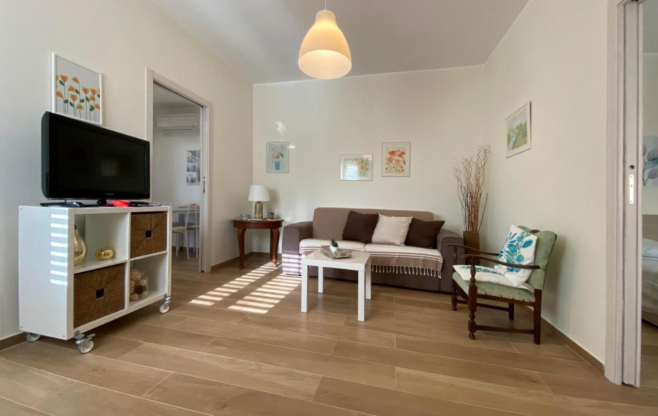 Casa Vacanze Marale Кастельмола Экстерьер фото