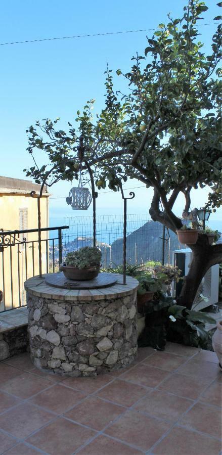 Casa Vacanze Marale Кастельмола Экстерьер фото